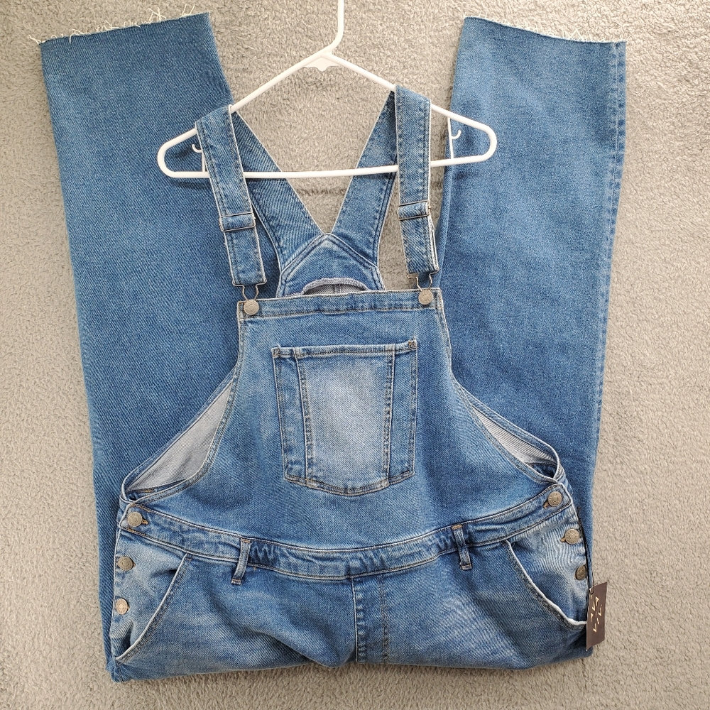 AVA & VIV Overalls Womens Medium Wash Raw Hem Size 22W NWT Denim